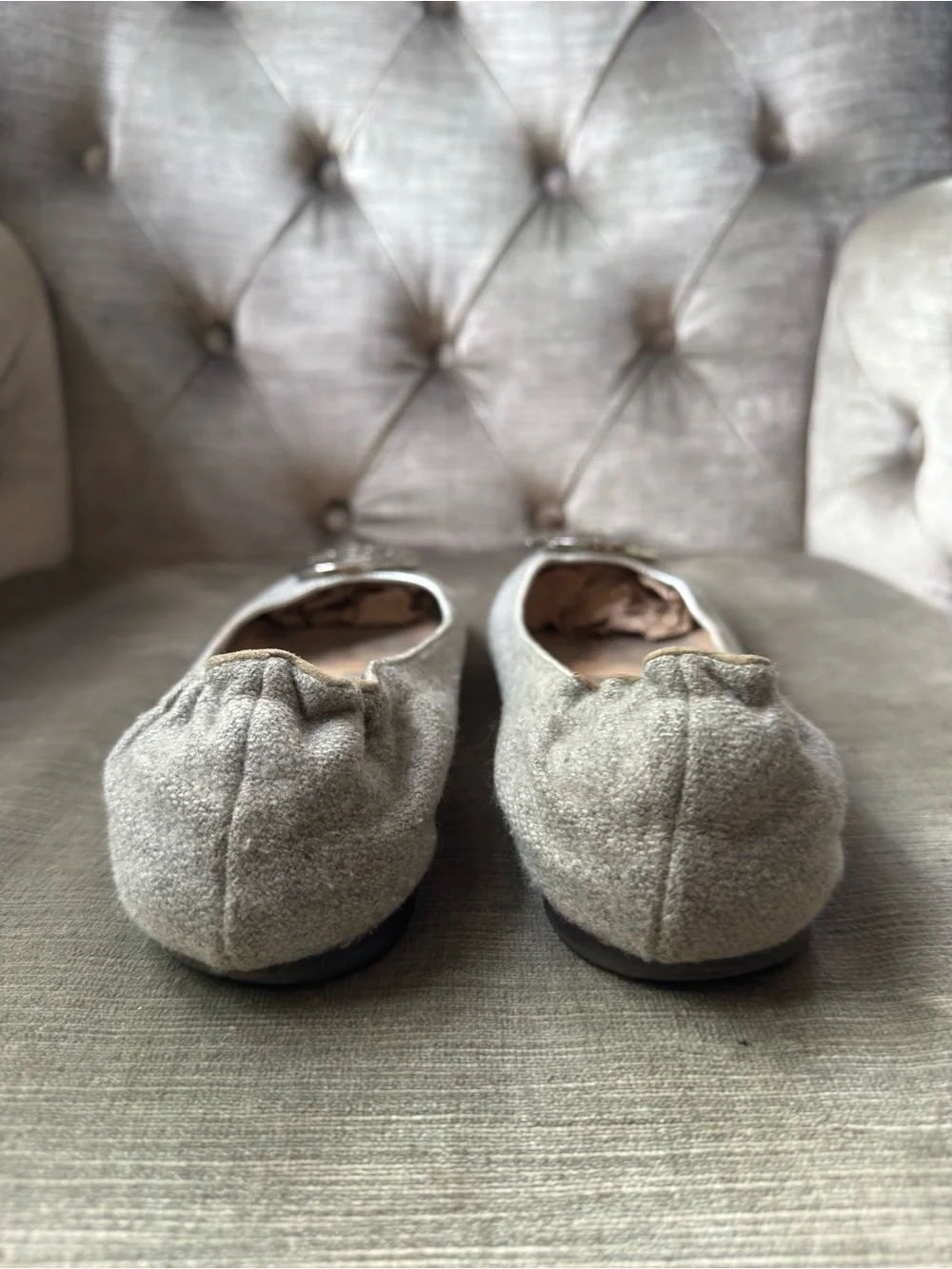 Tory Burch Reva Gray Wool Flannel Ballet Flats Size 8.5M Silver Medallion